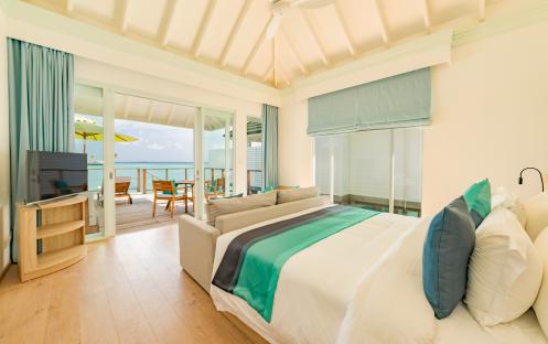 Two Bedroom Lagoon Villa with Pool + Slide -bed